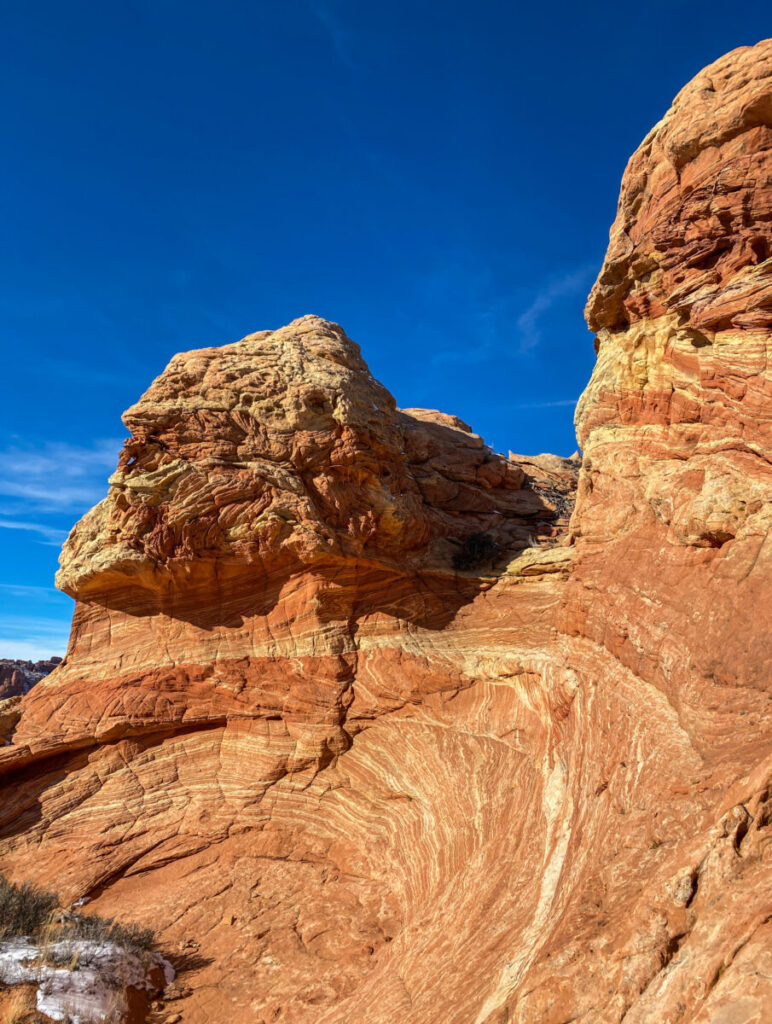 Dieses Bild zeigt die Landschaft und Sandsteinformationen in den Coyote Buttes South Arizona USA