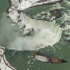 Dieses Bild zeigt die Niagara Falls in Ontario