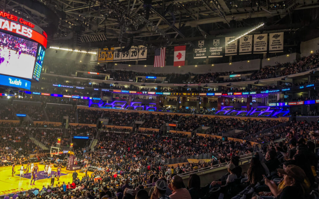Staples Center Lakers MAvericks 28.03 1