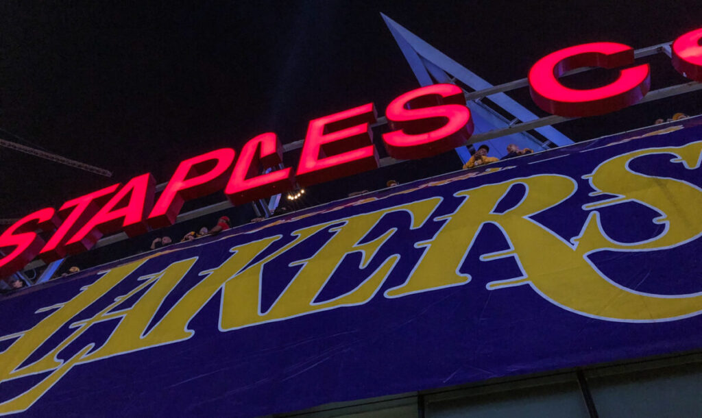 Staples Center Lakers MAvericks 28.03 7