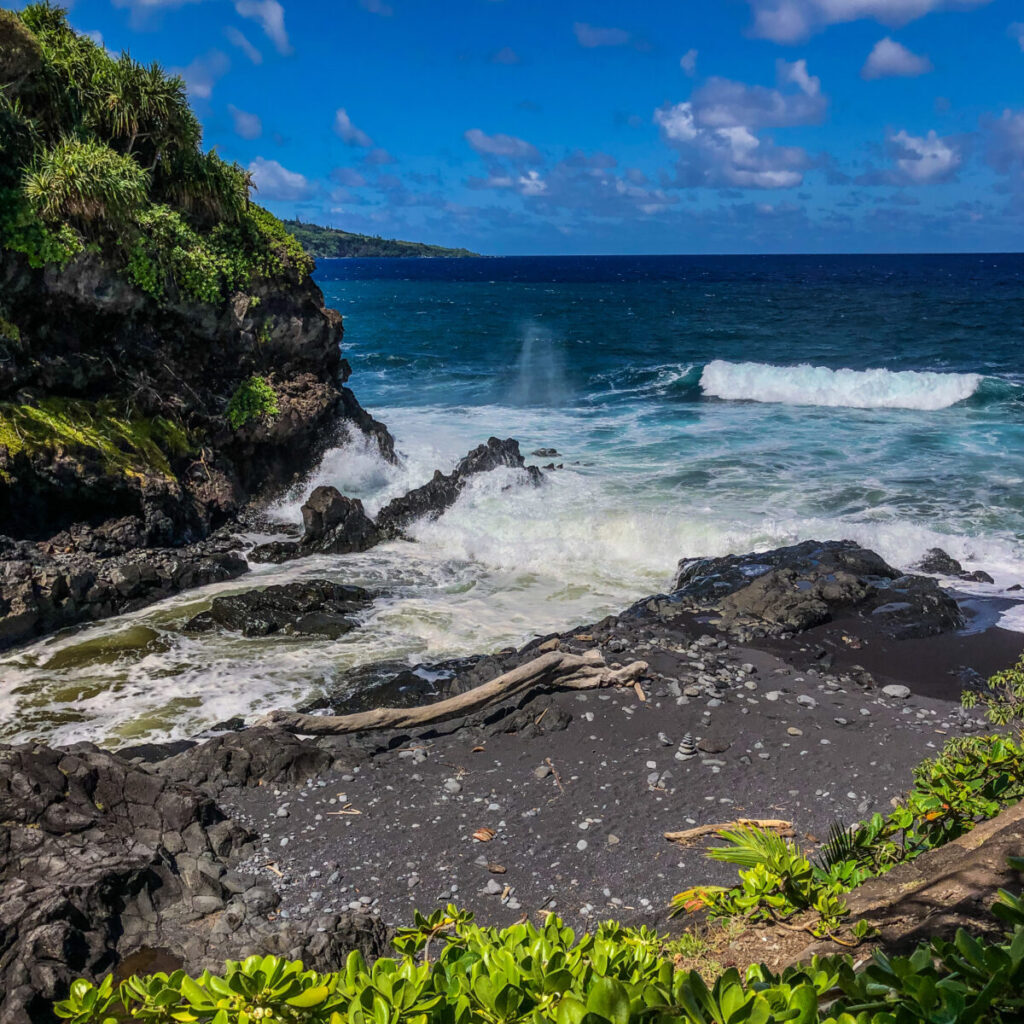 Dieses Bild zeigt die 'Ohe'o Gulch mit den Seven Sacred Pools in Kipahulu auf Maui, Hawaii
