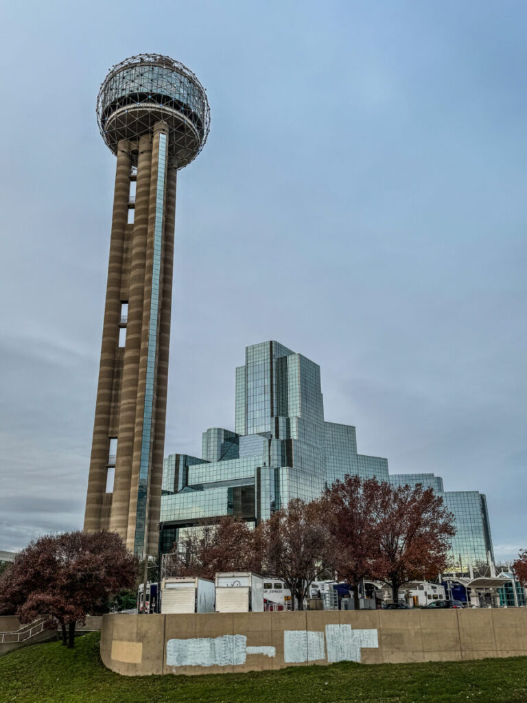 Dieses Bild zeigt den Reunion Tower in Dallas, Texas