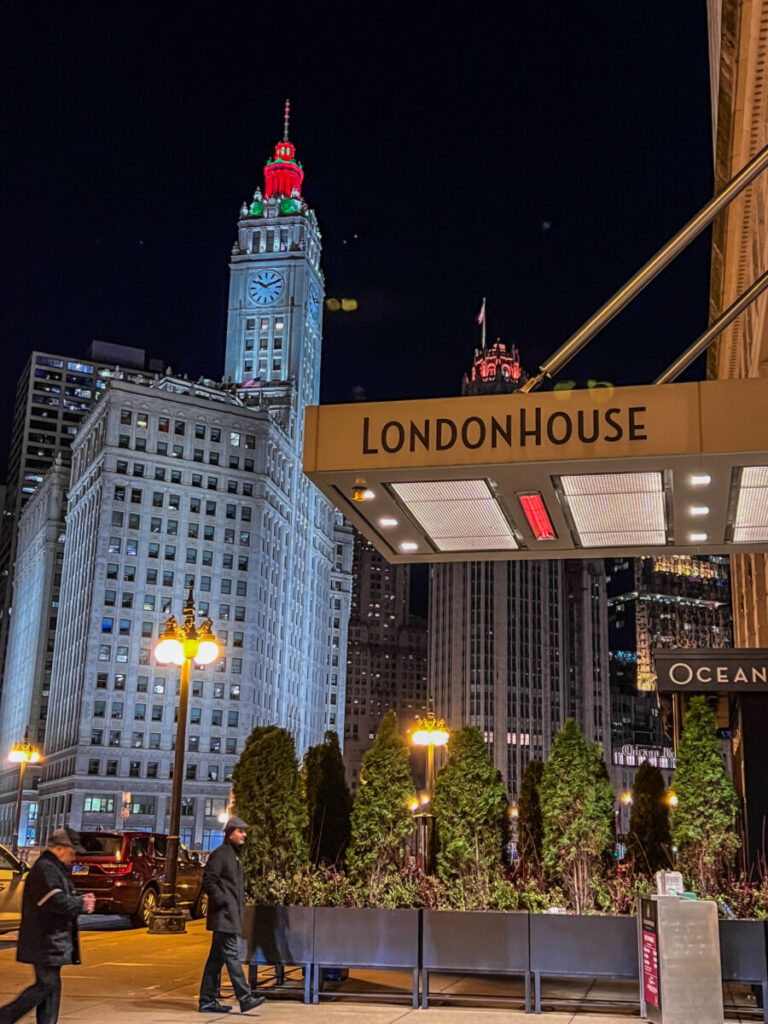 Dieses Bild zeigt eine Außenansicht des LondonHouse Chicago
