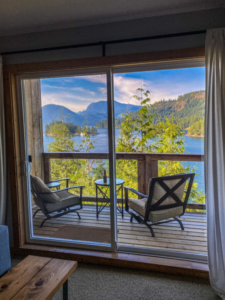 Dieses Bild zeigt die Oceanview-Suite in der West Coast Wilderness Lodge in Egmont an der Sunshine Coast in British Columbia, Canada