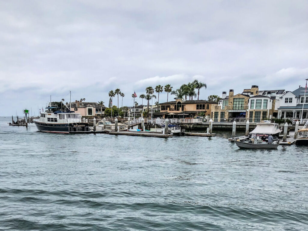 Dieses Bild zeigt Newport Beach auf dem Weg von San Diego nach Los Angeles