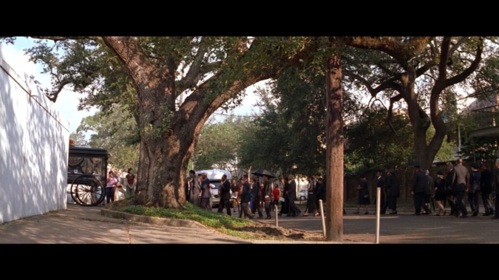 Dieses Bild zeigt den Lafayette Cemetary No.1 in New Orleans asl Screenshot aus dem Film "Doppelmord"