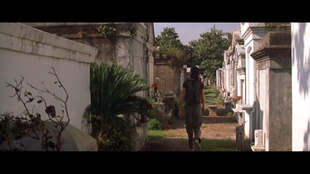 Dieses Bild zeigt den Lafayette Cemetary No.1 in New Orleans asl Screenshot aus dem Film "Doppelmord"