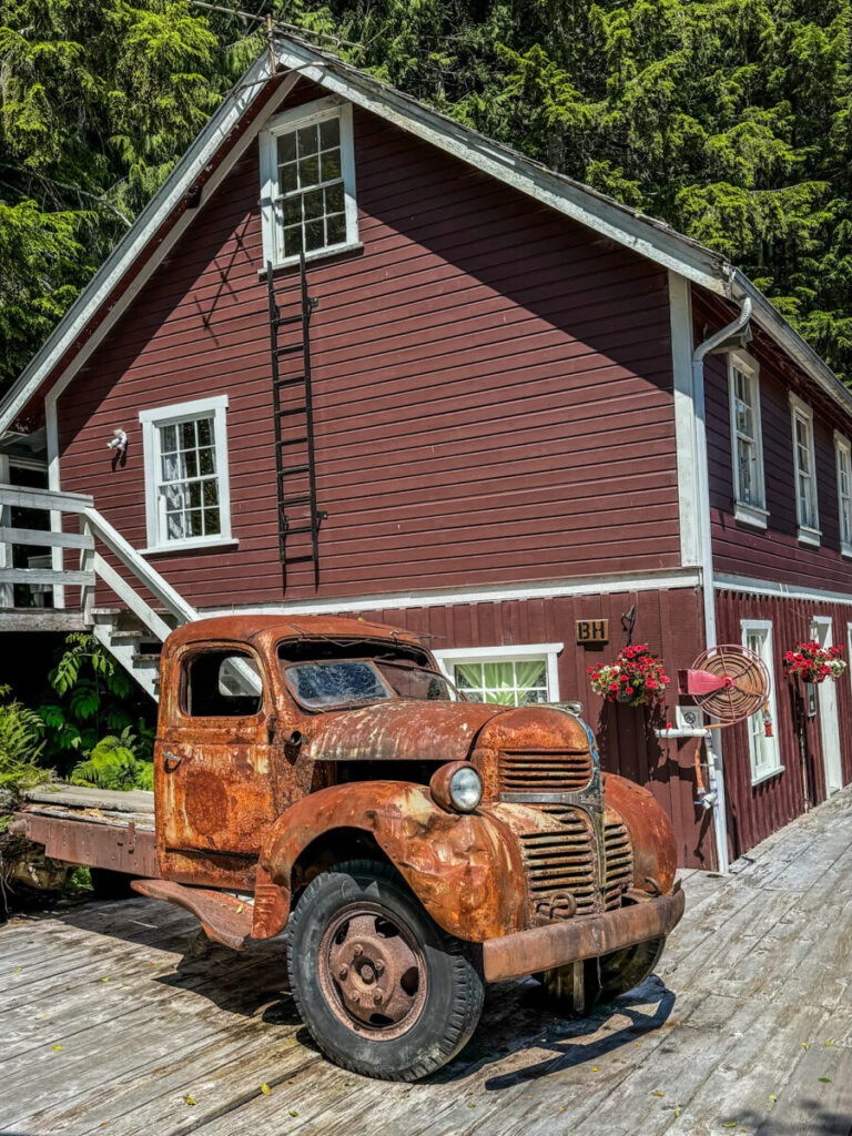 Dieses Bild zeigt das Fischerdorf Telegraph Cove auf Vancouver ISland