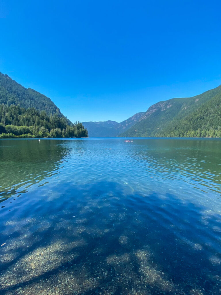 Dieses Bild zeigt den Cameron Lake auf Vancouver Island