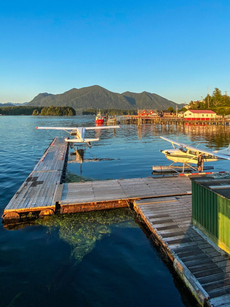 Dieses Bild zeigt ein Wasserflugzeug  in Tofino auf Vancouver Island